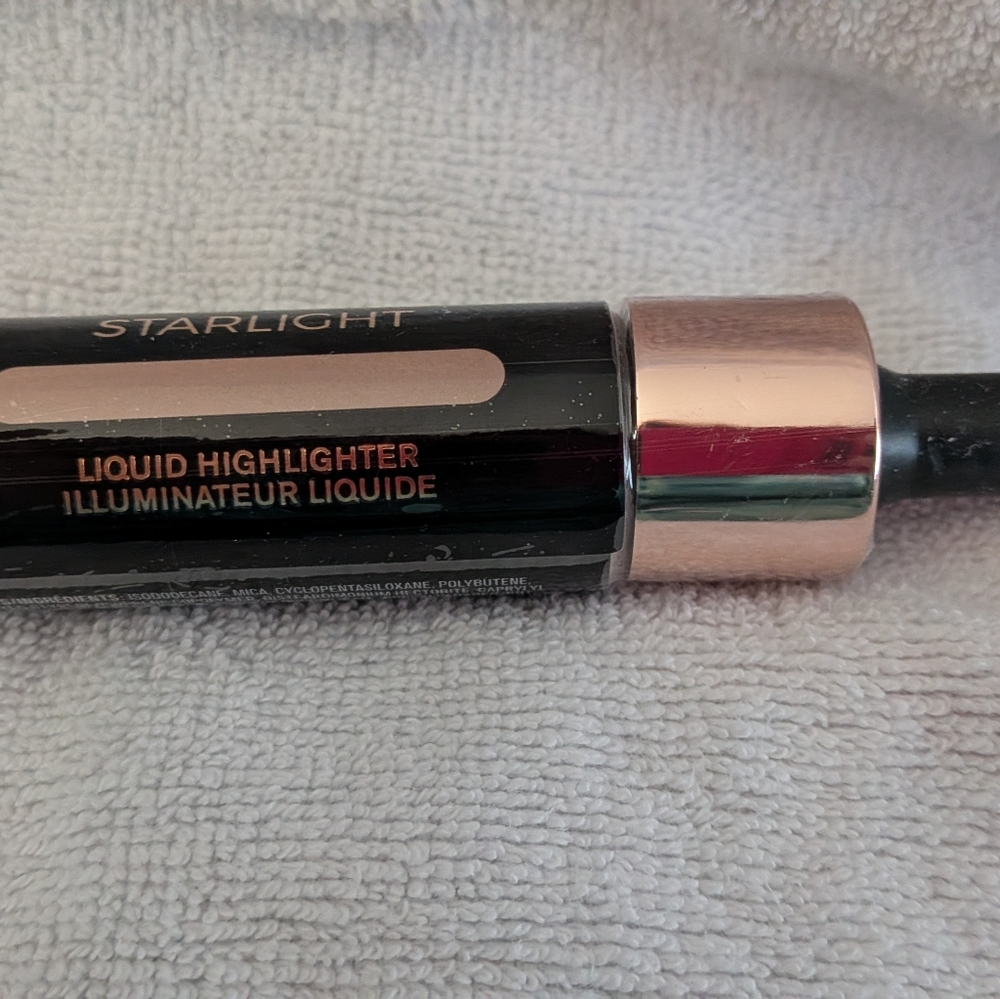 Revolution Vivid Baked Highlighters and Liquid Lipstick - Picture 10 of 10
